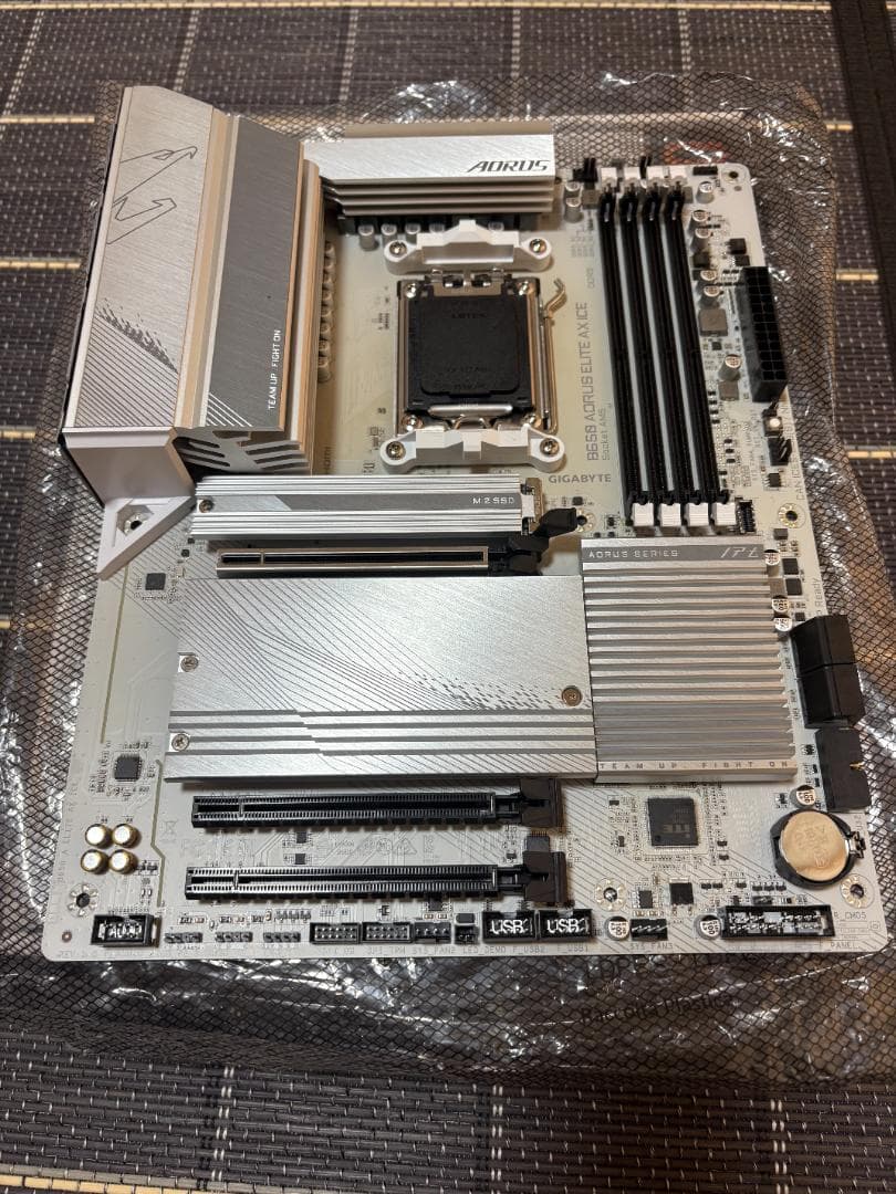 動作未確認 GIGABYTE B650 AORUS ELITE AX ICE