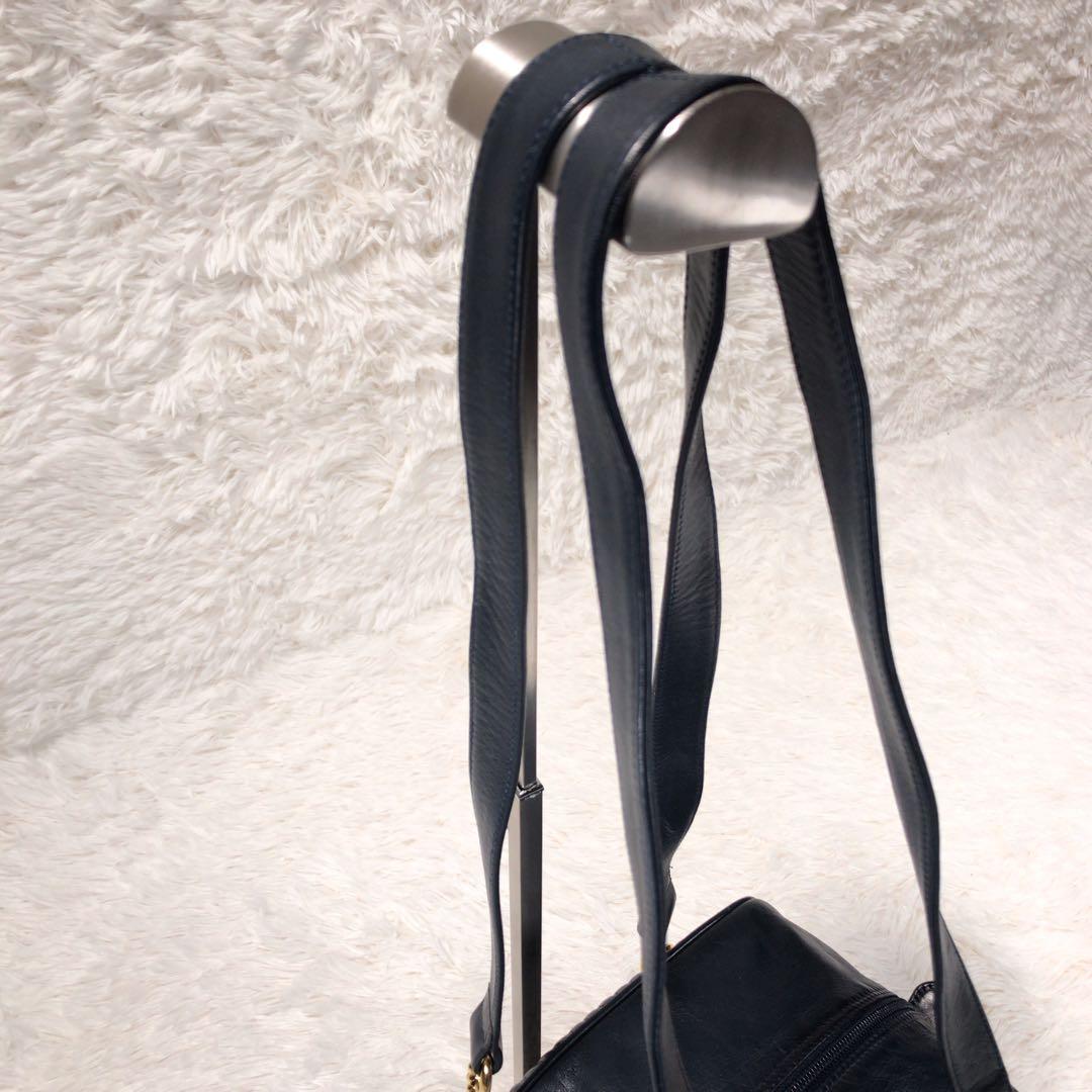 BALLY バリー レザー キルティング タッセル ショルダーバッグ ネイビー