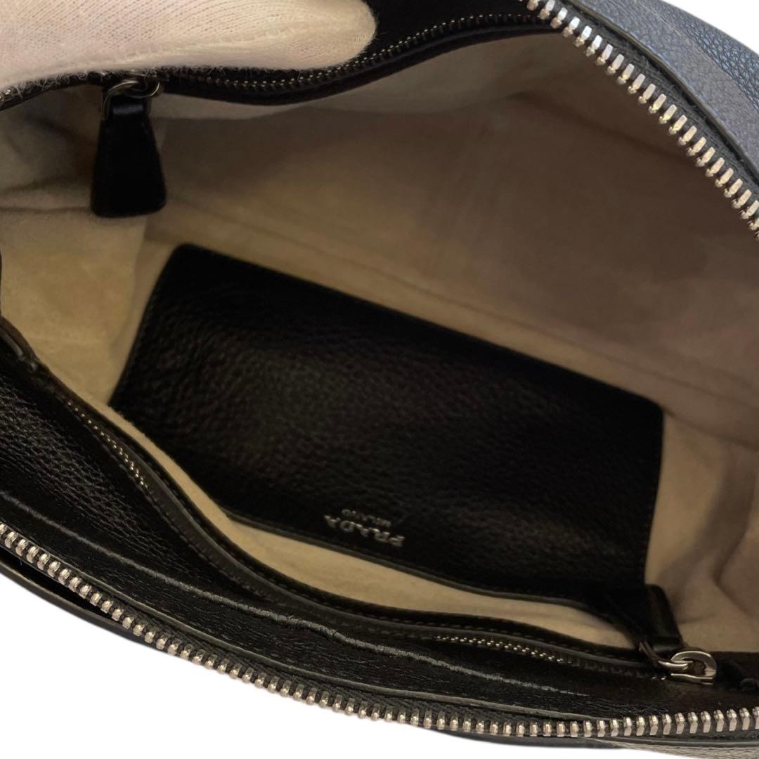 【未使用級】PRADA プラダ ショルダーバッグ レザー ブラック 黒