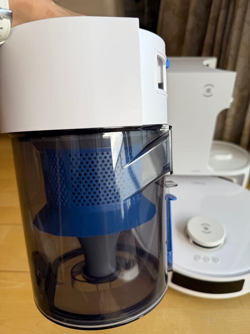 ロボット掃除機本体 ホワイト ブルーフィルター付き