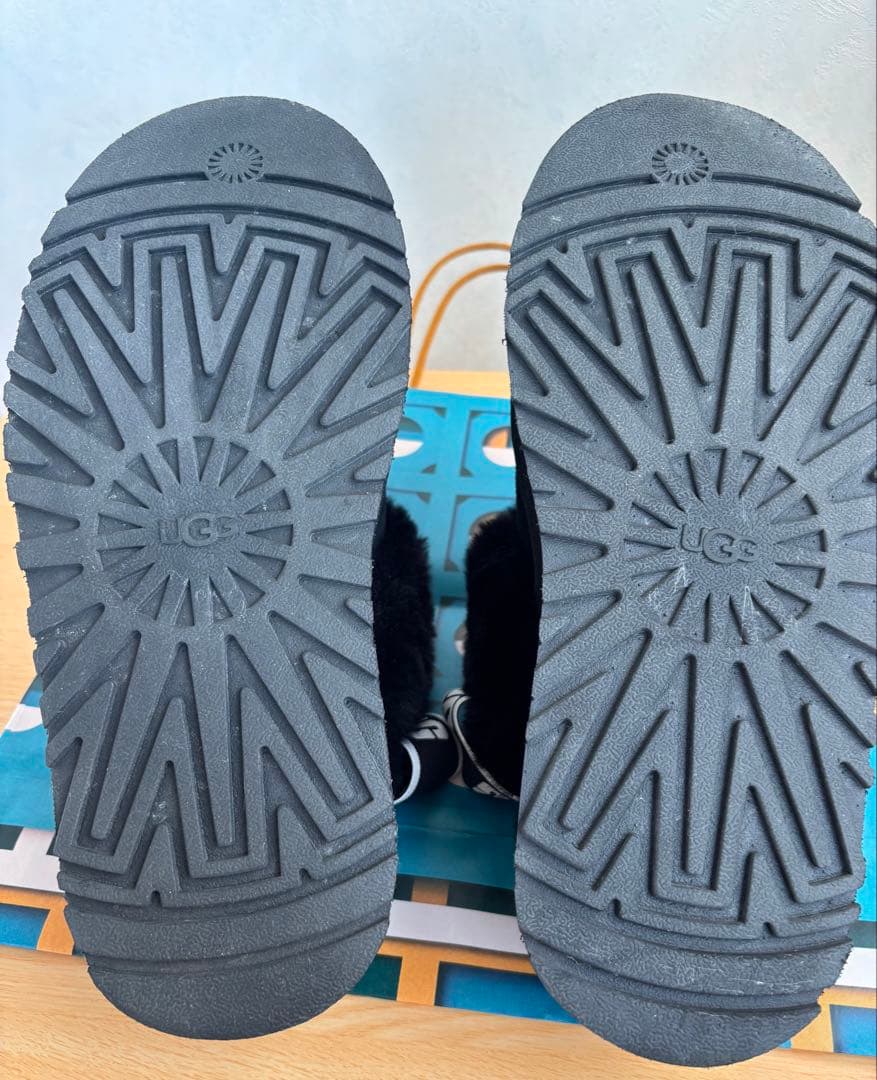 【美品】アグ　ファンケットUGG FUNKETTE ロゴストラップ 厚底サンダル