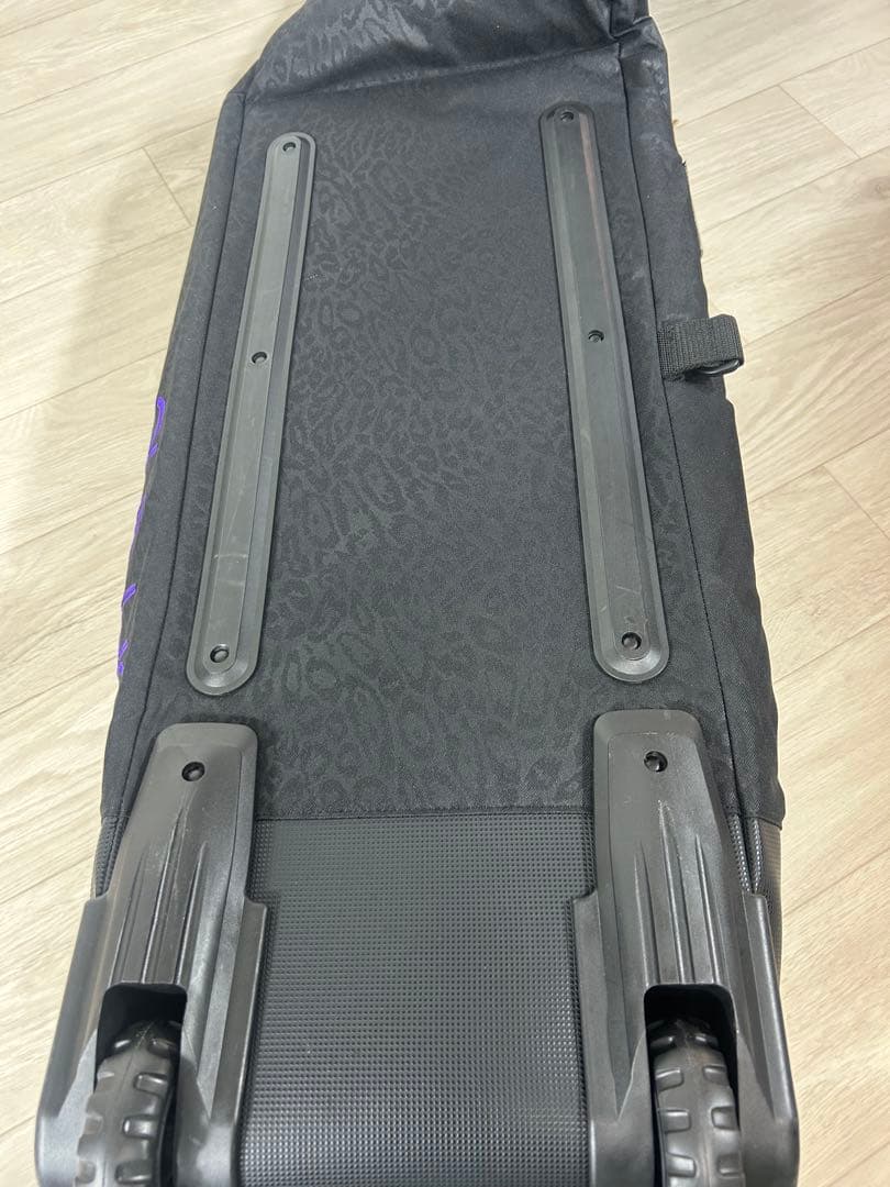 【タグ付き未使用品✨】DAKINE ダカイン　スノーボードケース　キャスター付き