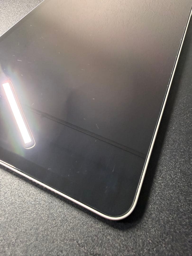 iPad Pro（11インチ）　第4世代　256GB シルバー　WiFiモデル