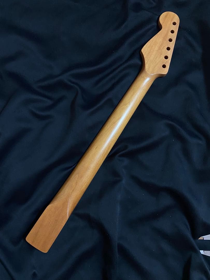 ストラトキャスターネック（No28）ローステッドメイプル22Fジャンボフレット