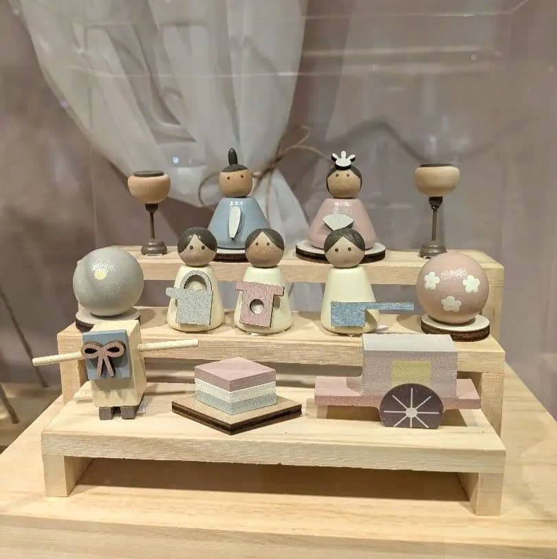 新品未開封 完売品 収納できる雛人形セットsalut!　ひなまつり　サリュ