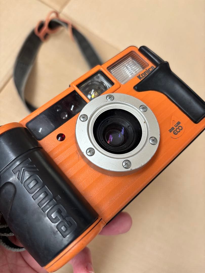 ◎コニカ 現場監督 28 WB ECOオレンジ フィルムカメラ