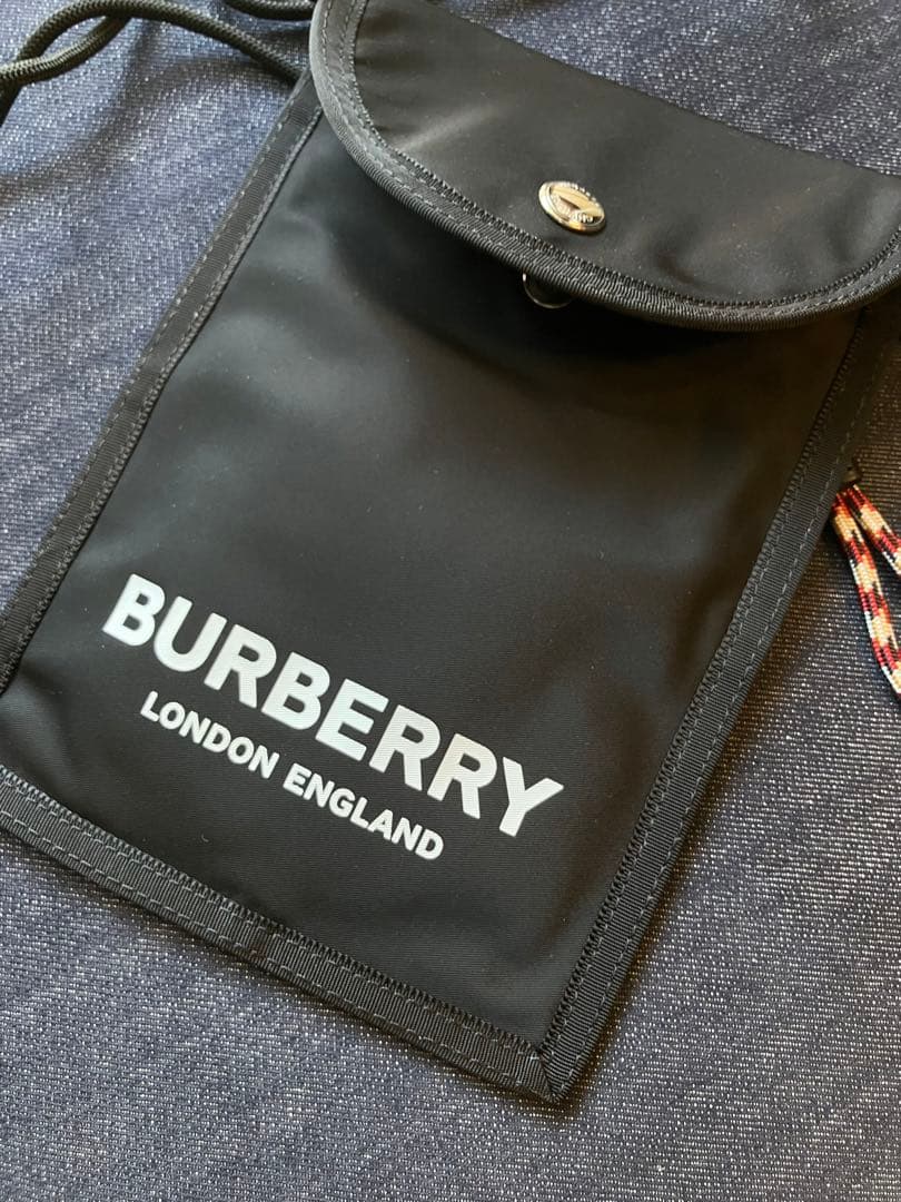 バーバリー BURBERRY ミニショルダーバッグ 黒/白8014730 未使用