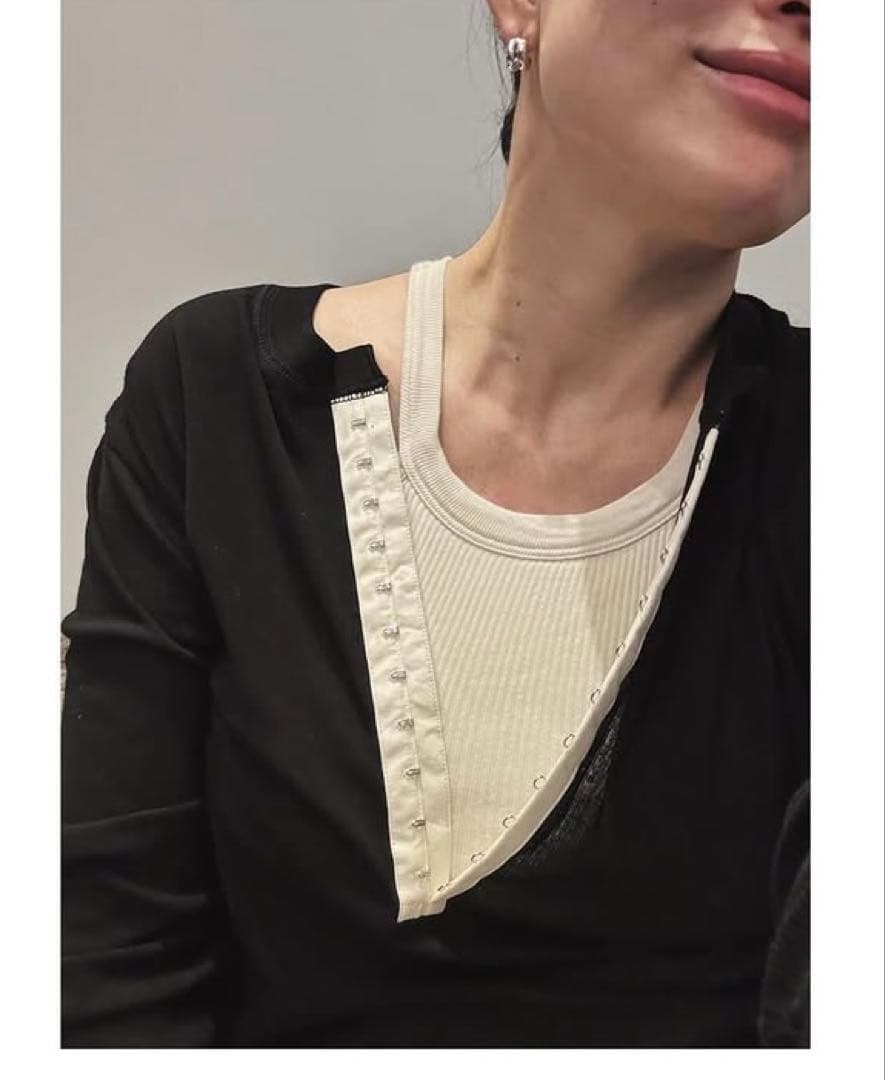 新品etretokyo フロントホックソフトプルオーバー　ブラック