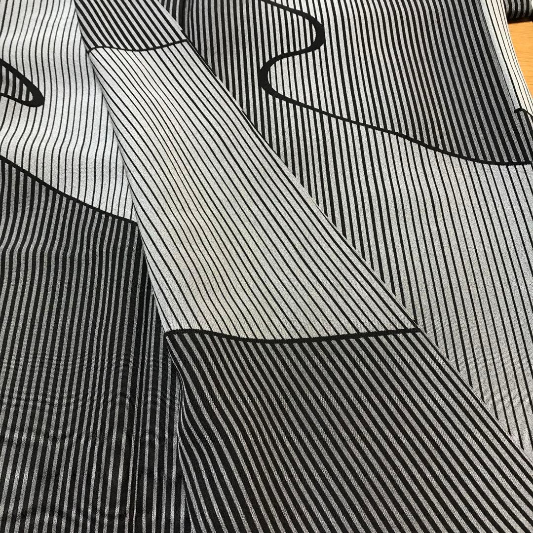 総柄のかっこいい着物　縞　流水　グレー　ブラック　パーティ　やまと謹製⭐️