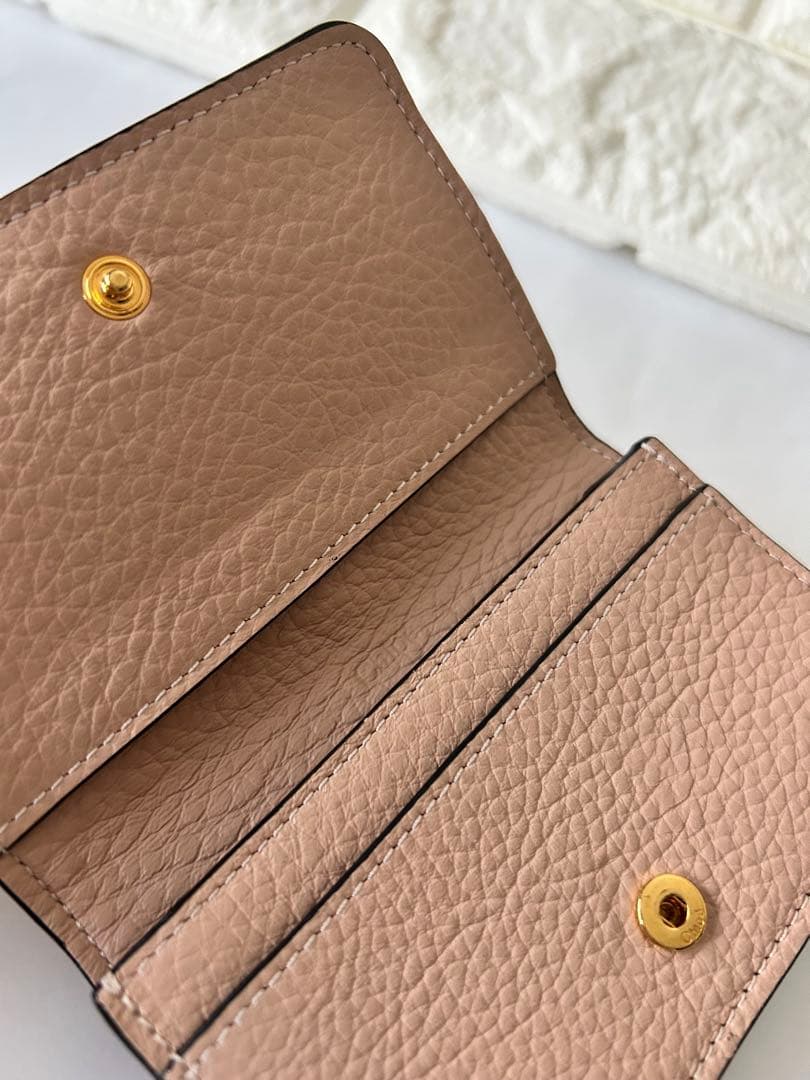 Chloe クロエ　ピンクベージュ　レザー名刺入れ ロゴ金具付き　カード入れ