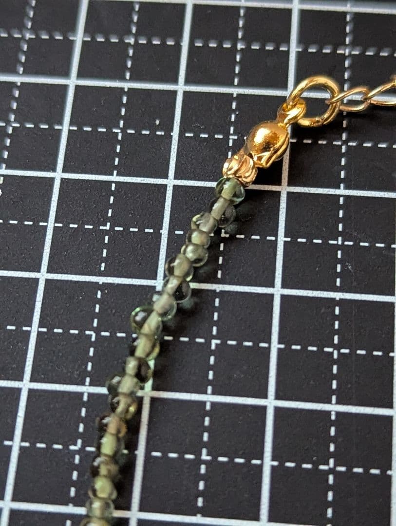 希少　モルダバイト小粒とリビアングラス丸玉のブレスレット　14kgf