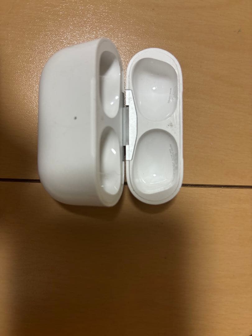 AirPods Pro第二世代　Lightningタイプ