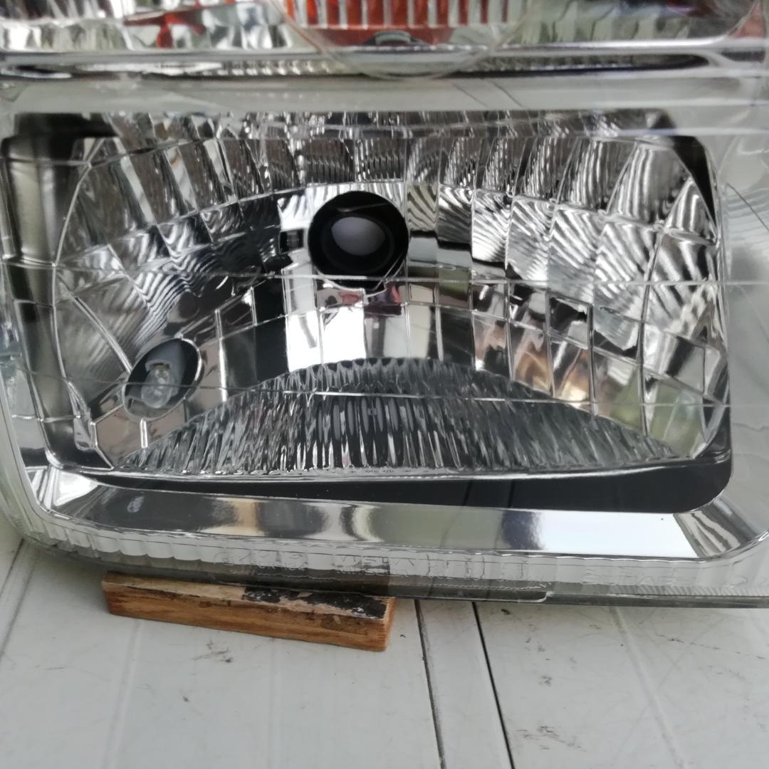 TT2 TT1 　サンバー ヘッドライト 左右 MITSUBA 　レベなし