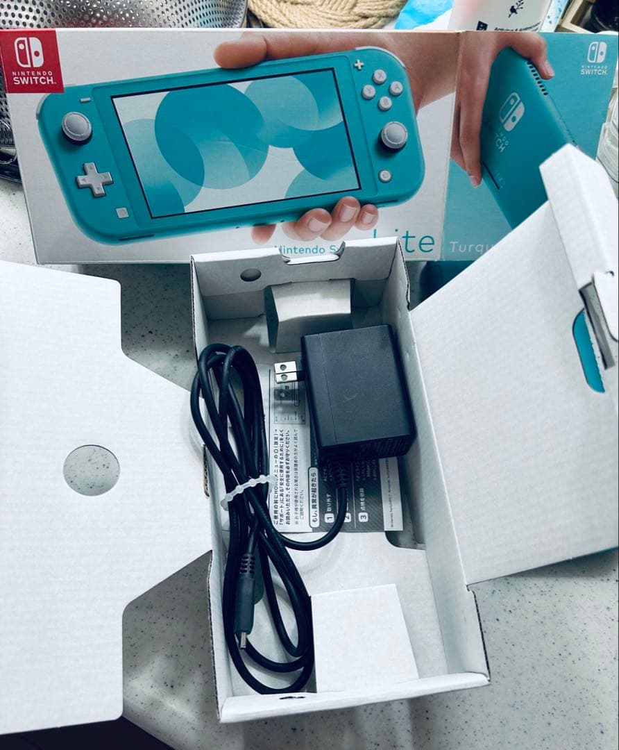 Nintendo Switch Lite ターコイズ 本体、充電器、箱あり
