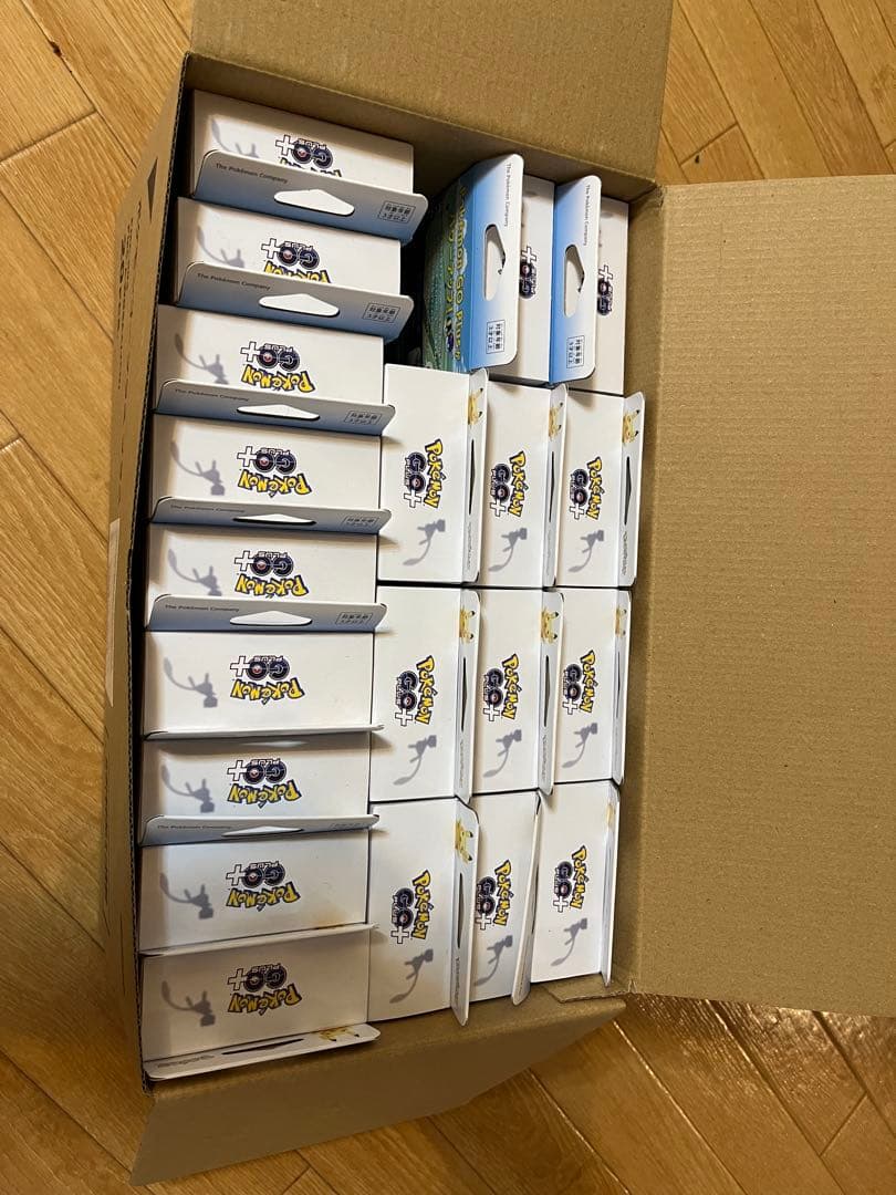 新品未開封 20個Pokemon Go Plus + ポケモンゴー プラス