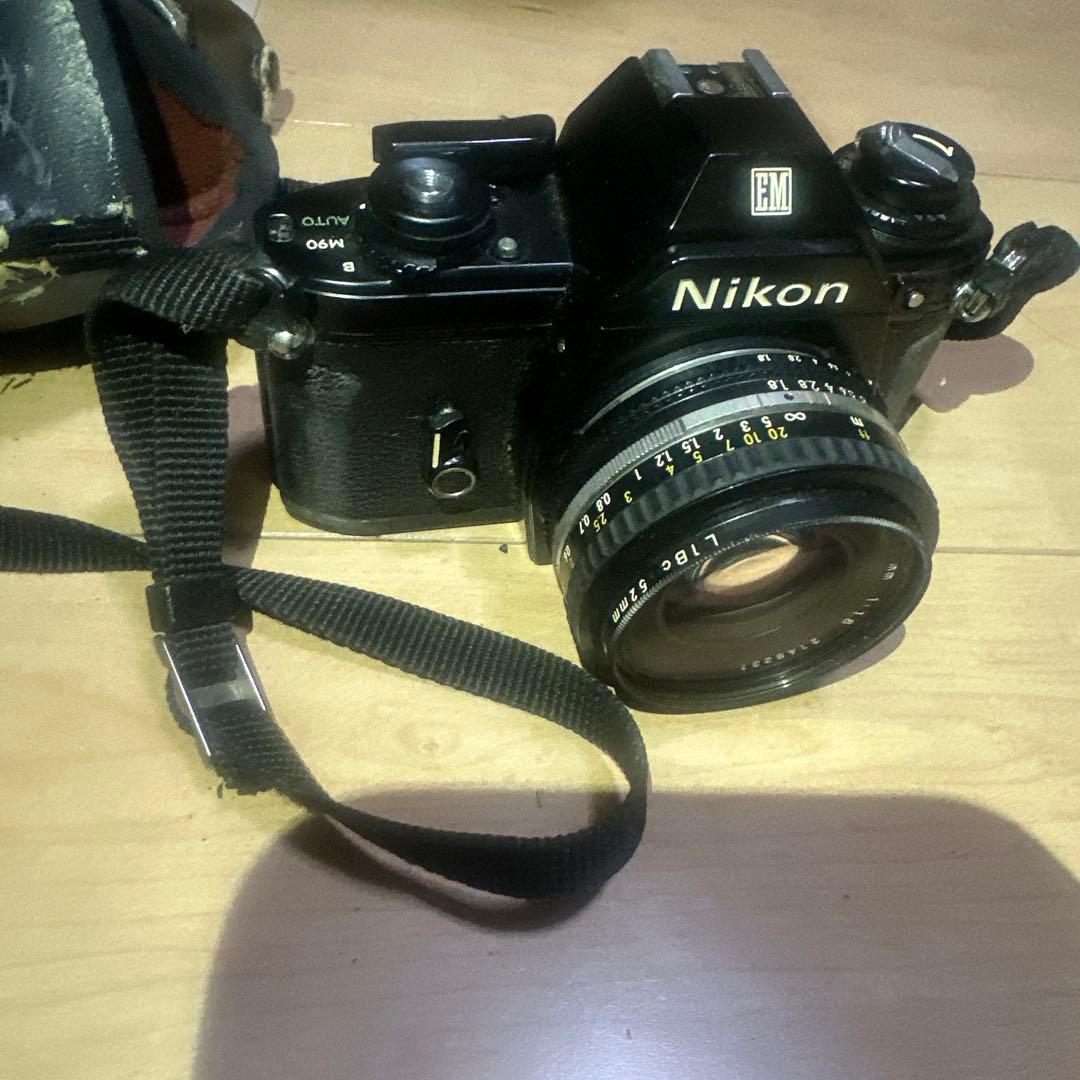 Z*い様 Nikon EM 一眼レフカメラ レンズ付き