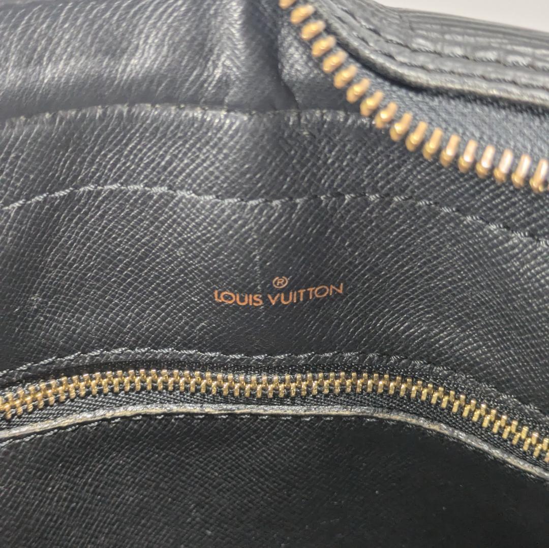 極美品 ベタ無 ルイヴィトン エピ ポルトドキュマンヴォワヤージュ M54472