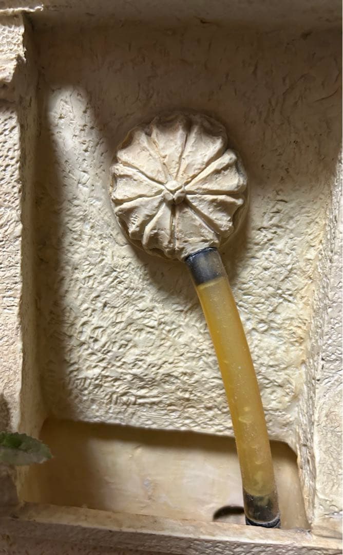 ライオン　天使　水の流れる置物