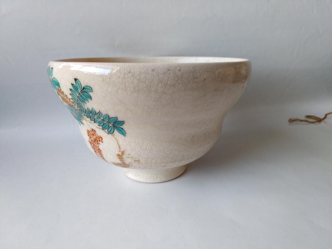 色絵 薩摩焼 藤絵 茶碗 合箱 茶道具 茶器 抹茶碗 美品 です。