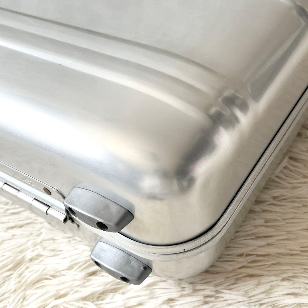 ⭐️未使用級⭐️　ゼロハリバートン　アタッシュケース　アルミケース　シルバー