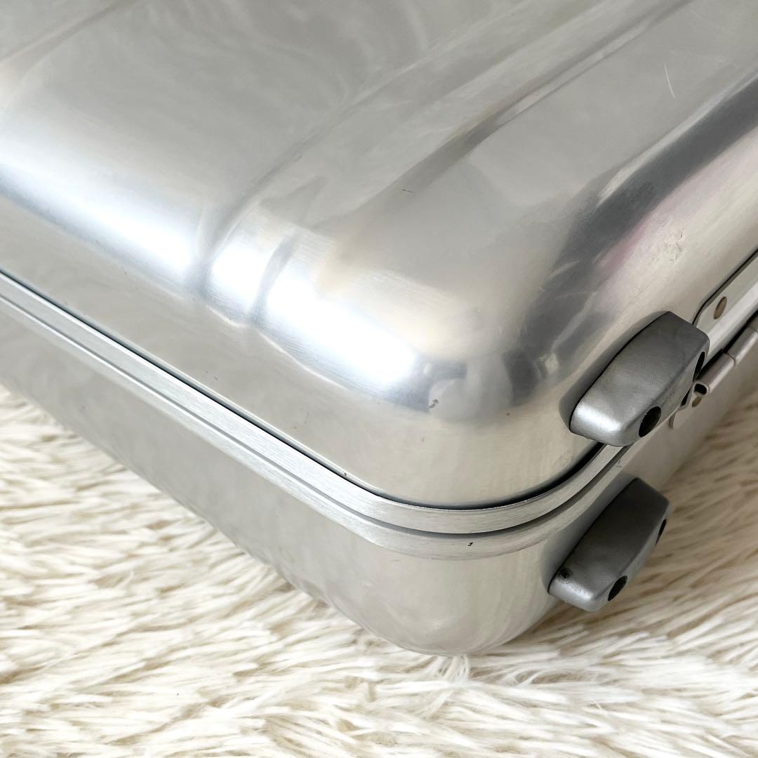 ⭐️未使用級⭐️　ゼロハリバートン　アタッシュケース　アルミケース　シルバー