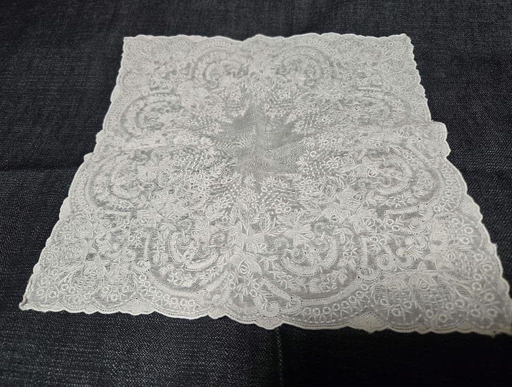①SWATOW スワトウ 汕頭 ハンカチ 中国製　手刺繍
