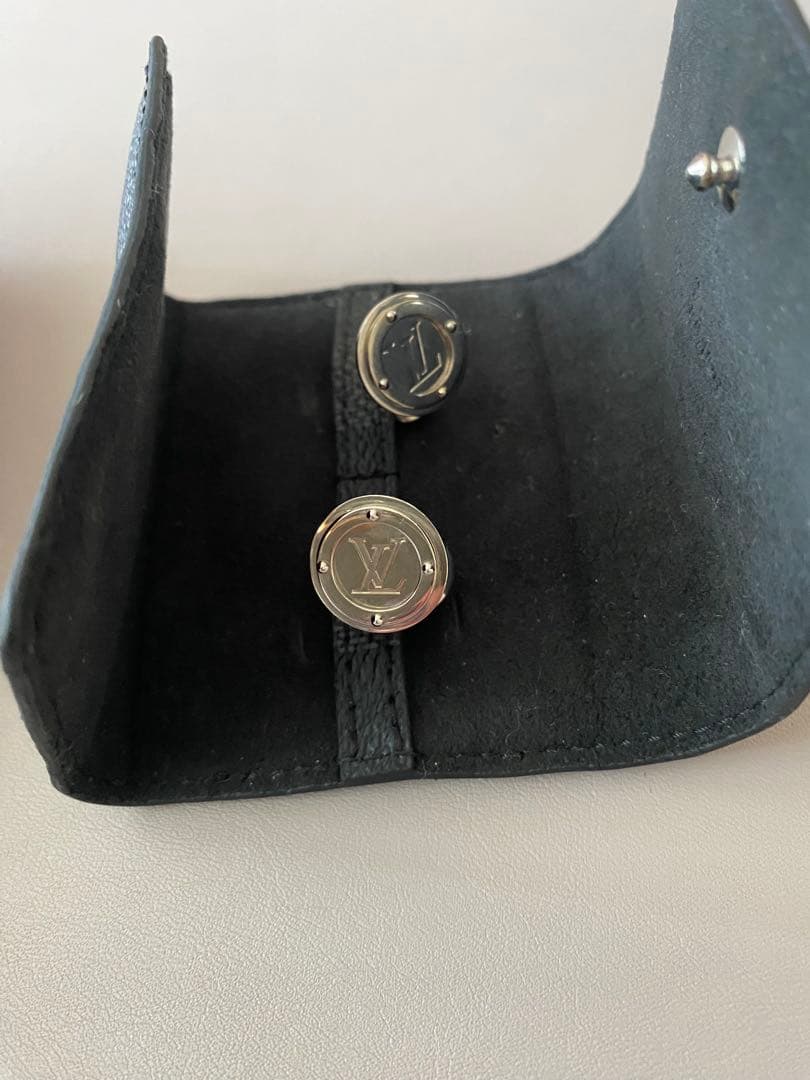 新品未使用Louis Vuitton カフリンクス　ヴィトン　カフス