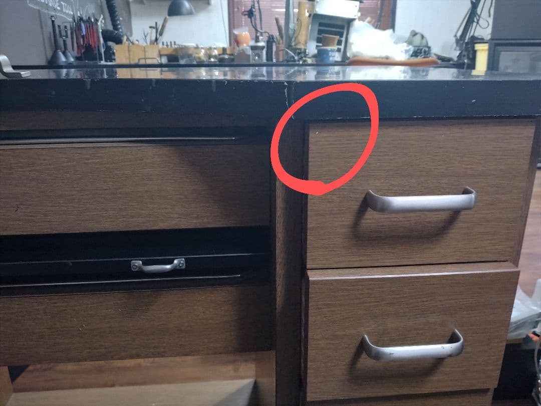 中古　スリーティー彫金デスク　両袖　ウォルナットカラー