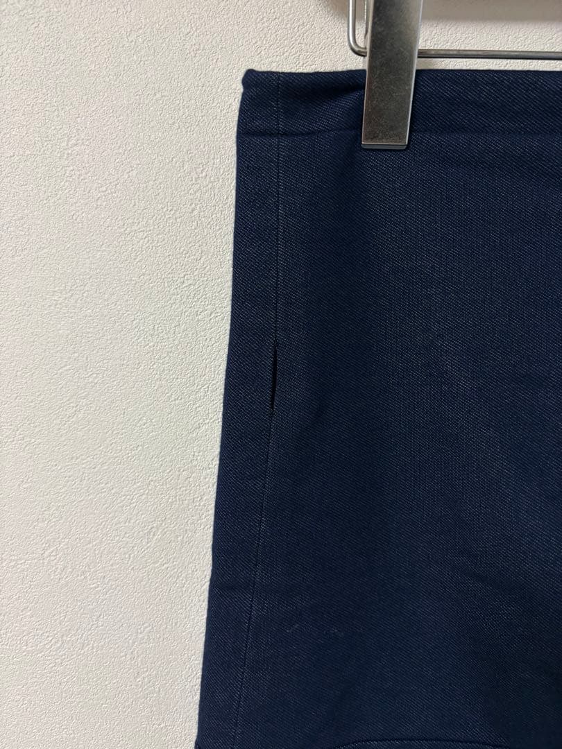 DAUAN JACARI／pencil pants
