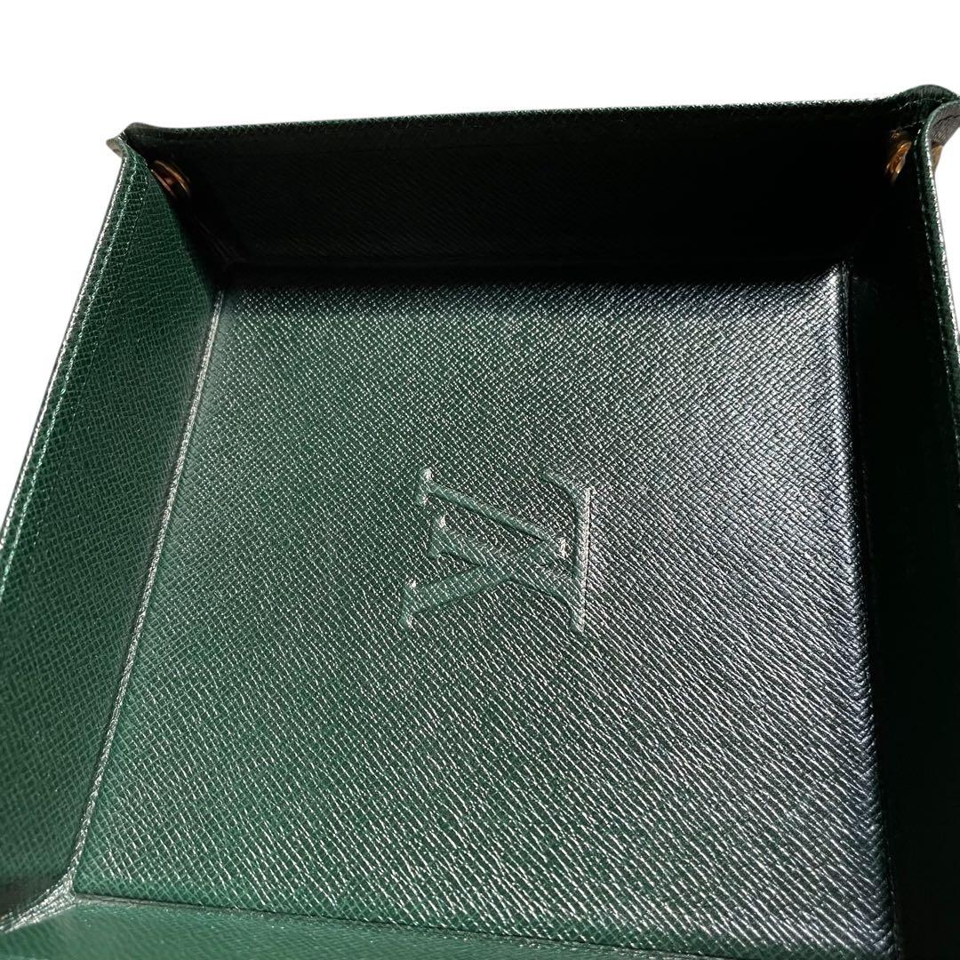 LOUIS VUITTON ルイヴィトン 小物入れ アクセサリーケース タイガ