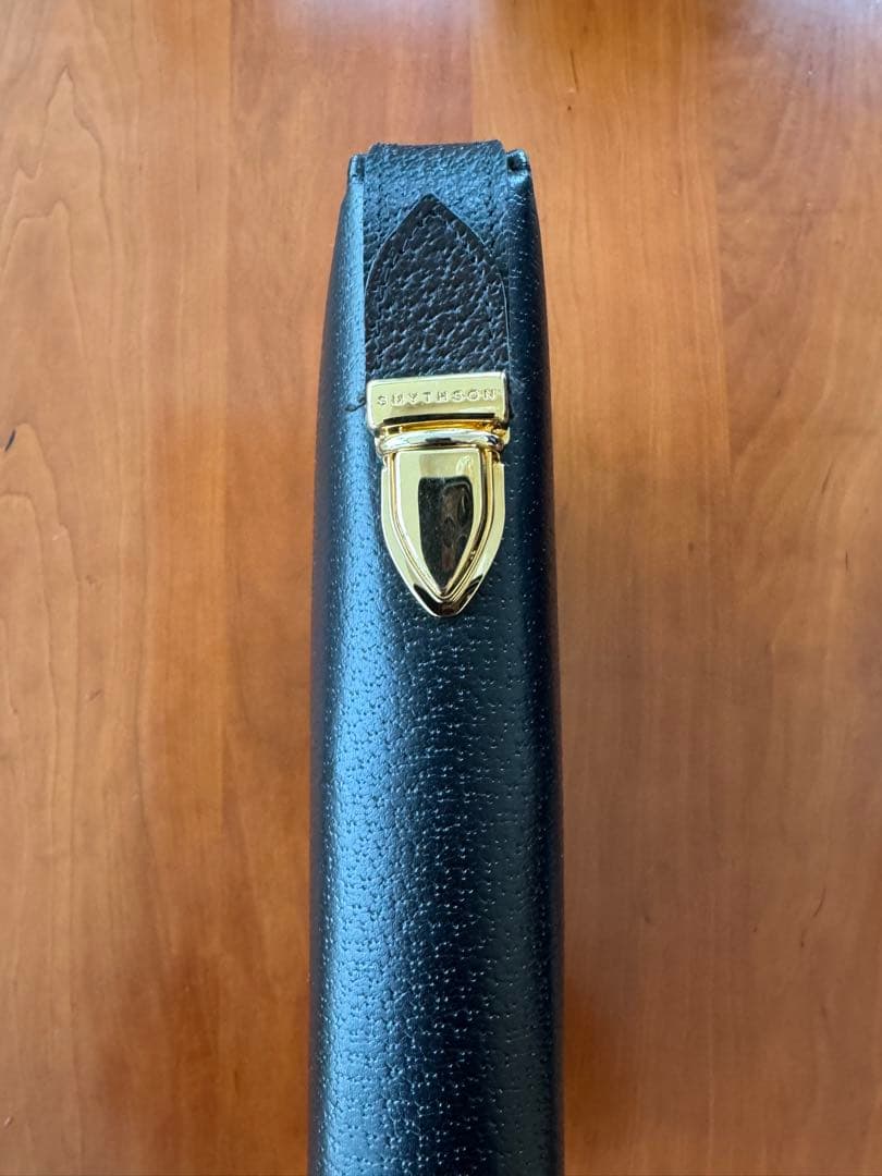 SMYTHSON ブラック レザー ドキュメントフォルダー　A5サイズ