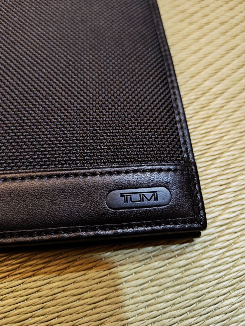 TUMIパスポートケース バリスティックナイロン/革