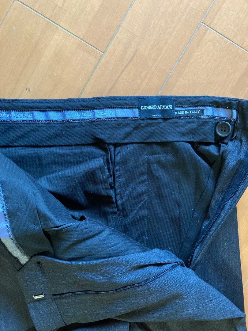 Giorgio Armani ダークグレー スーツ