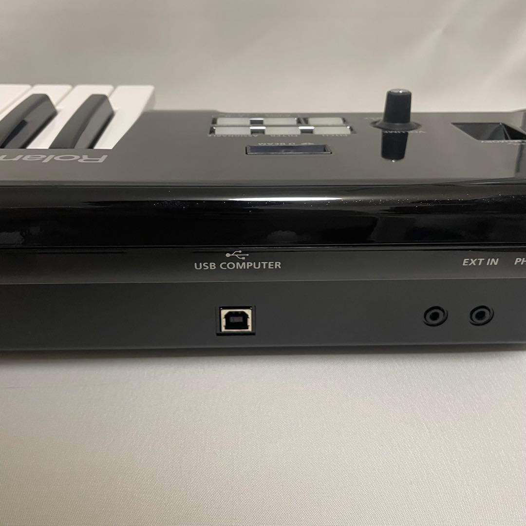 動作品Roland 37鍵 ショルキー Lucina AX-09 シンセサイザー