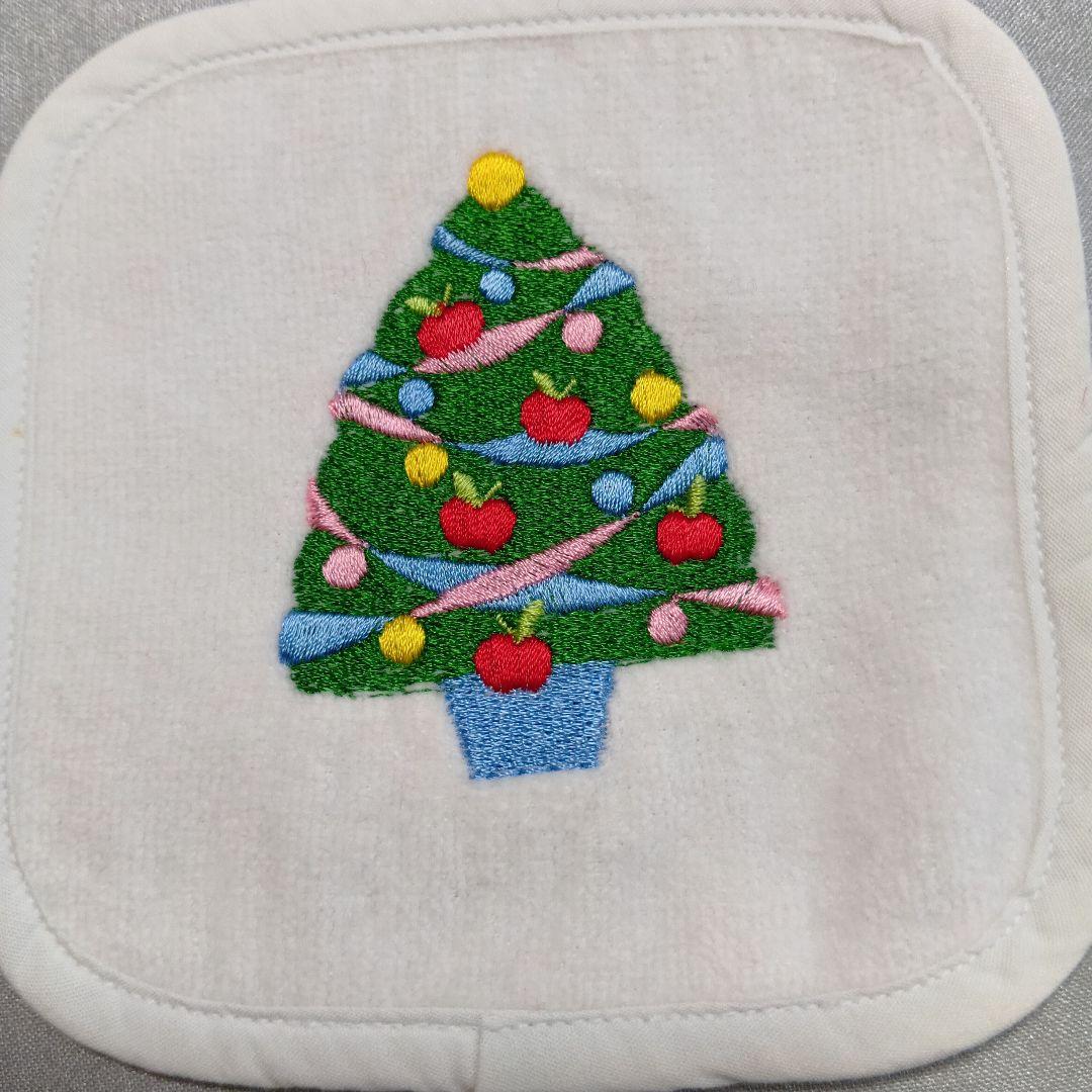 ドイツ製クリスマステーブルセンターとホットマンのコースター