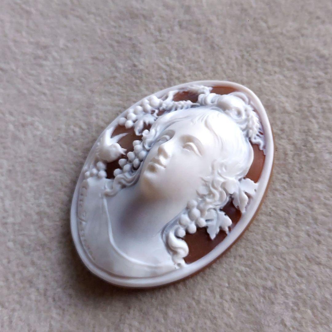 女性と小鳥　シェル　カメオ　ルース