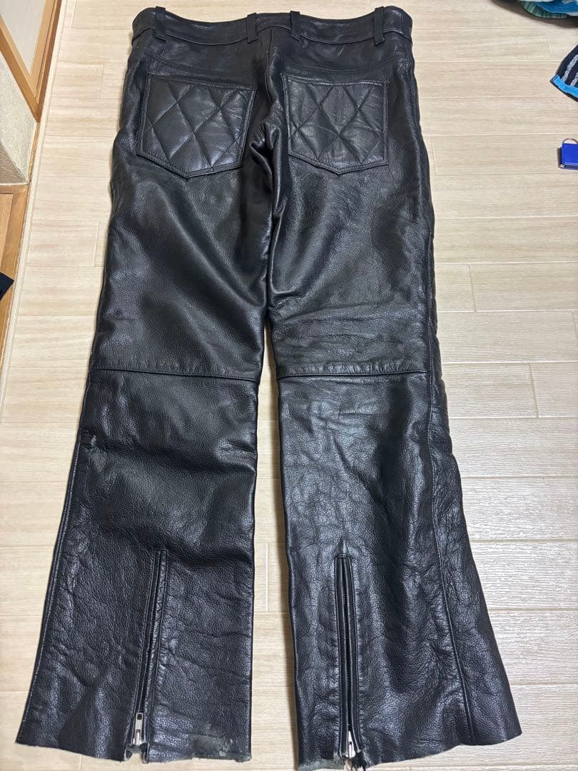 モトフィールドレザー キルティングパンツ 黒