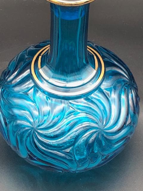 オールドバカラ・紺碧色（アズールブルー）のデキャンタ