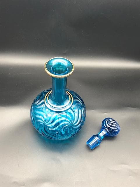 オールドバカラ・紺碧色（アズールブルー）のデキャンタ