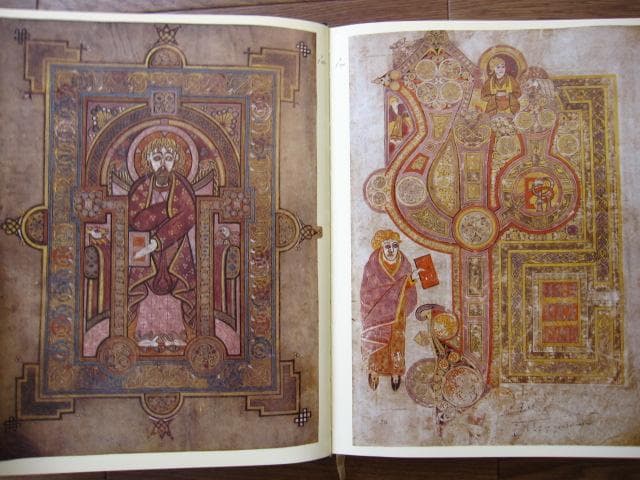 ケルズの書　ダブリン大学トリニティ・カレッジ図書館写本