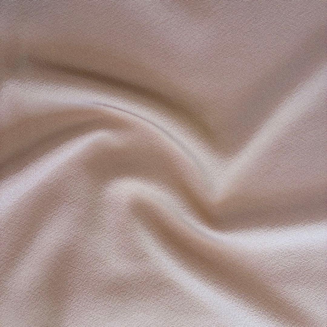 色無地　ピンクベージュ　正絹　ちりめん　友禅染　セミフォーマル　【mm018】