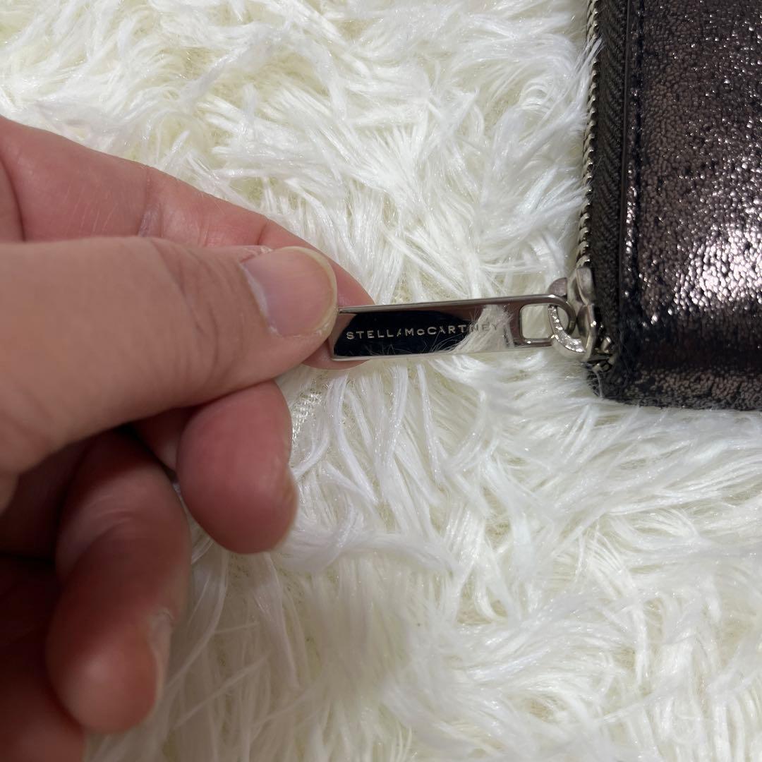 【新品】✨STELLA McCARTNEY ✨星柄エンボス 長財布