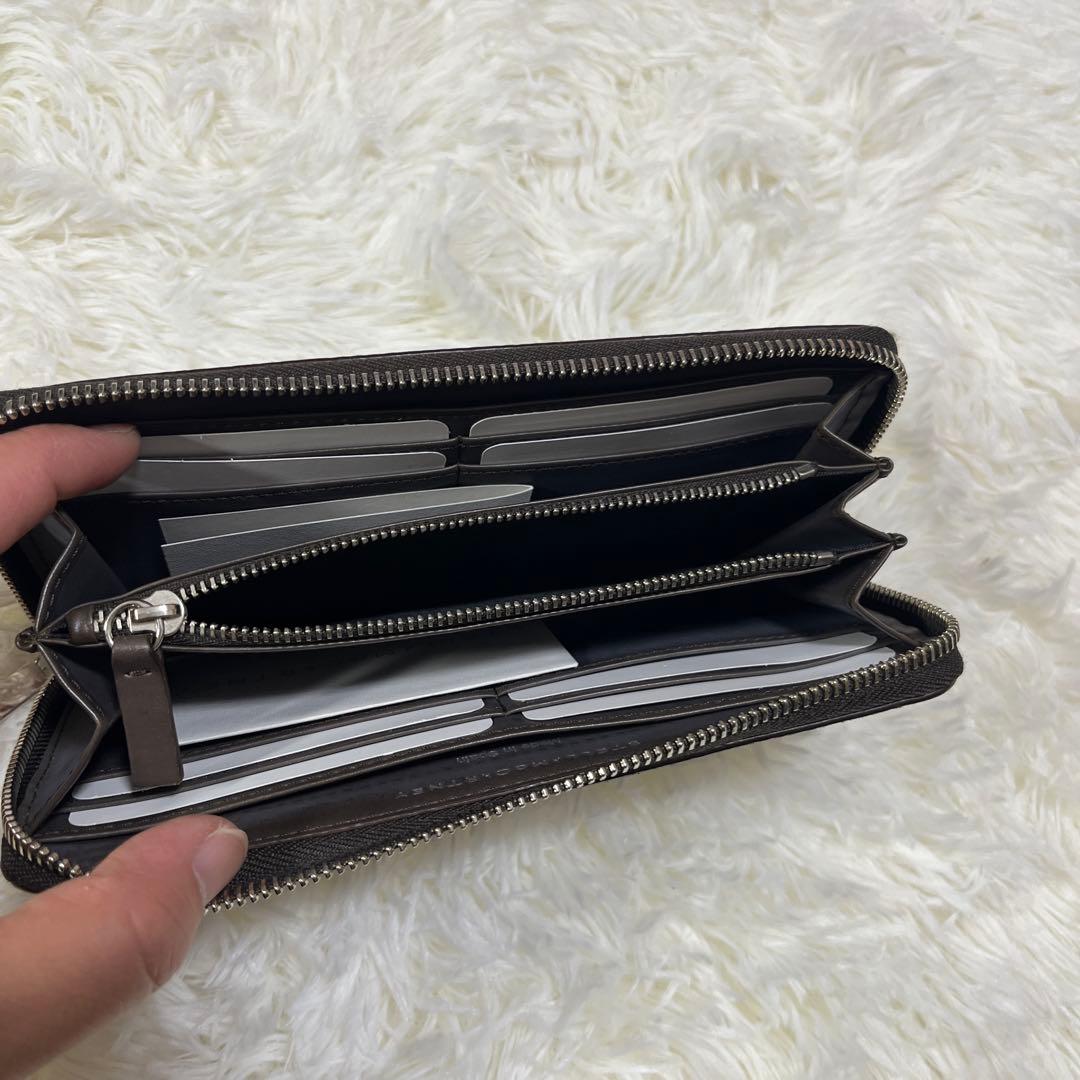 【新品】✨STELLA McCARTNEY ✨星柄エンボス 長財布
