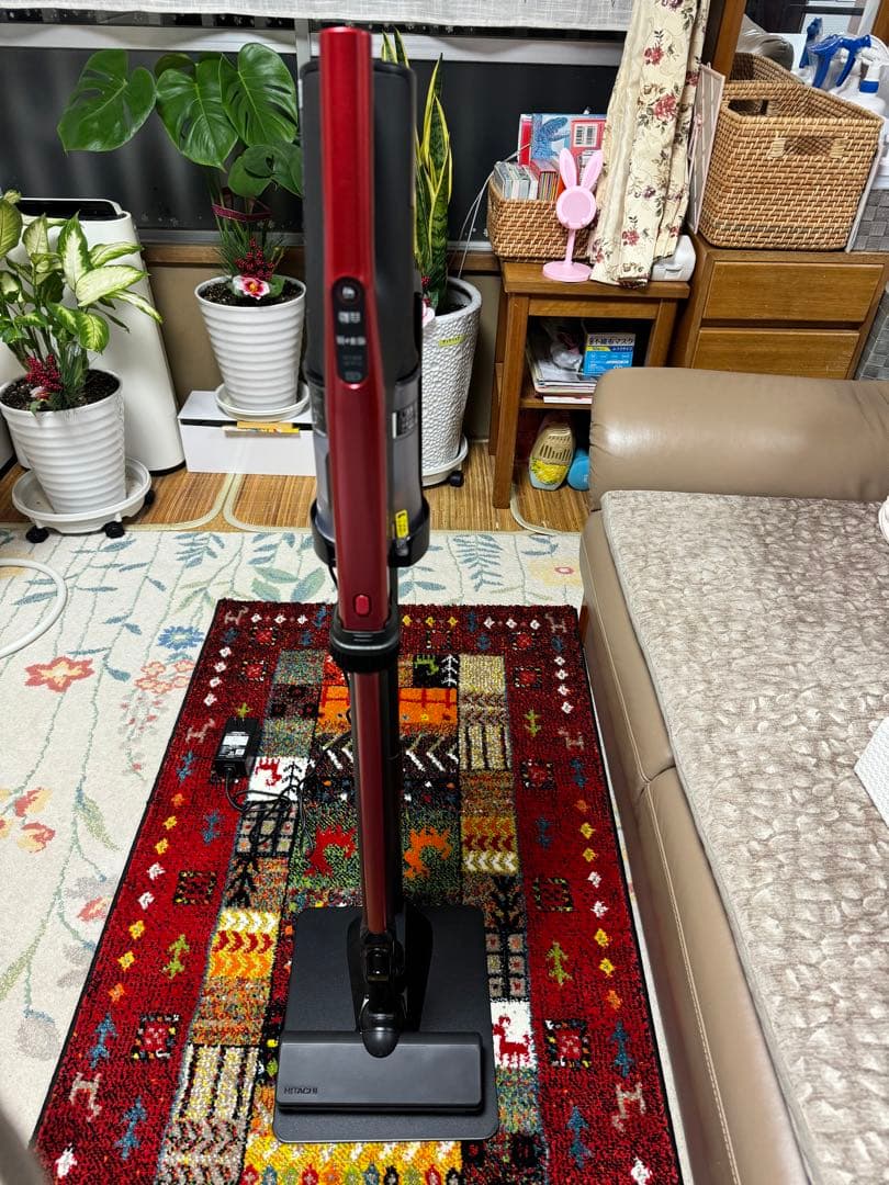 日立 スティッククリーナー 本体 レッド/ 充電スタンド付き　布団クリーニグ
