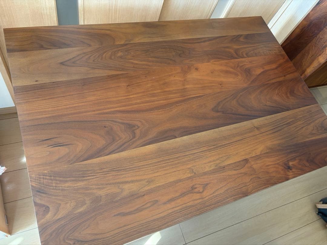 日本製/無垢材　テーブル（ウォールナット）