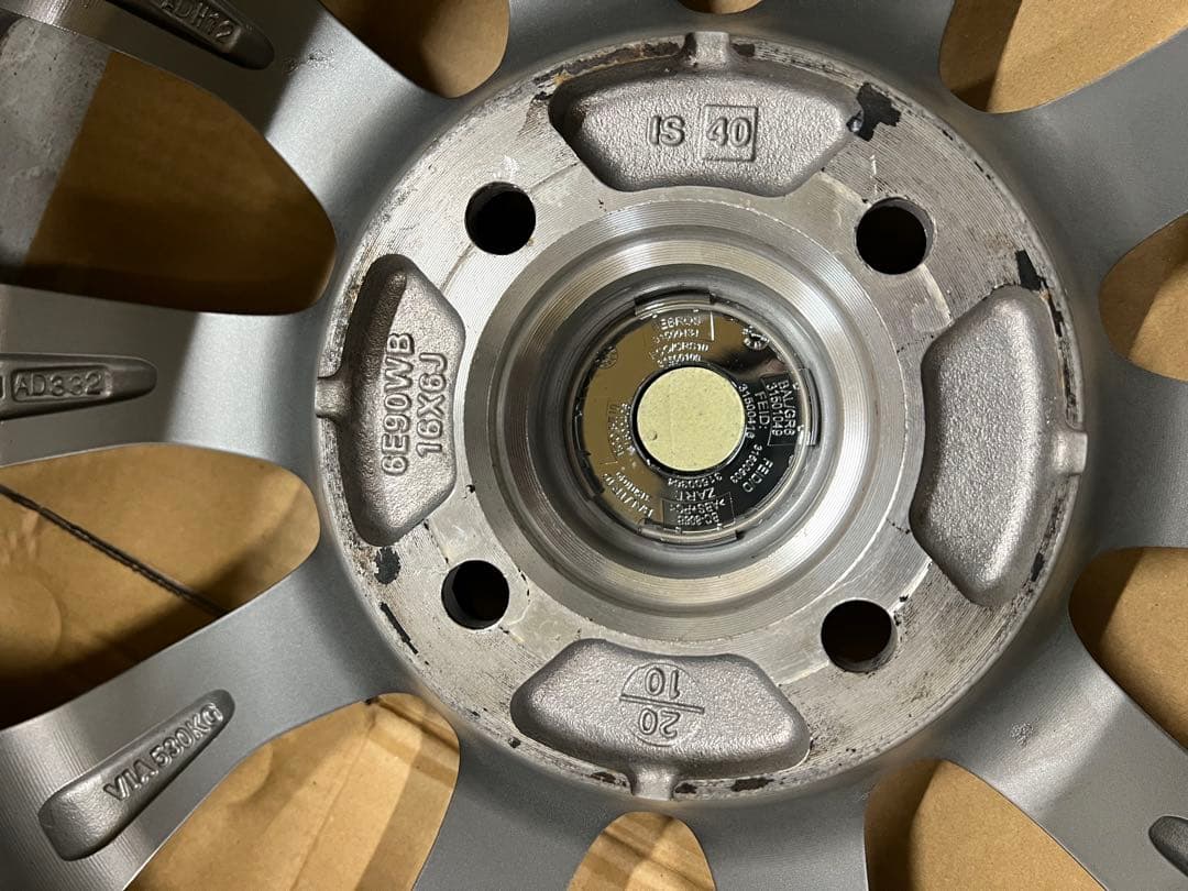 16インチ　pcd100 4穴　ホイル　スタッドレス