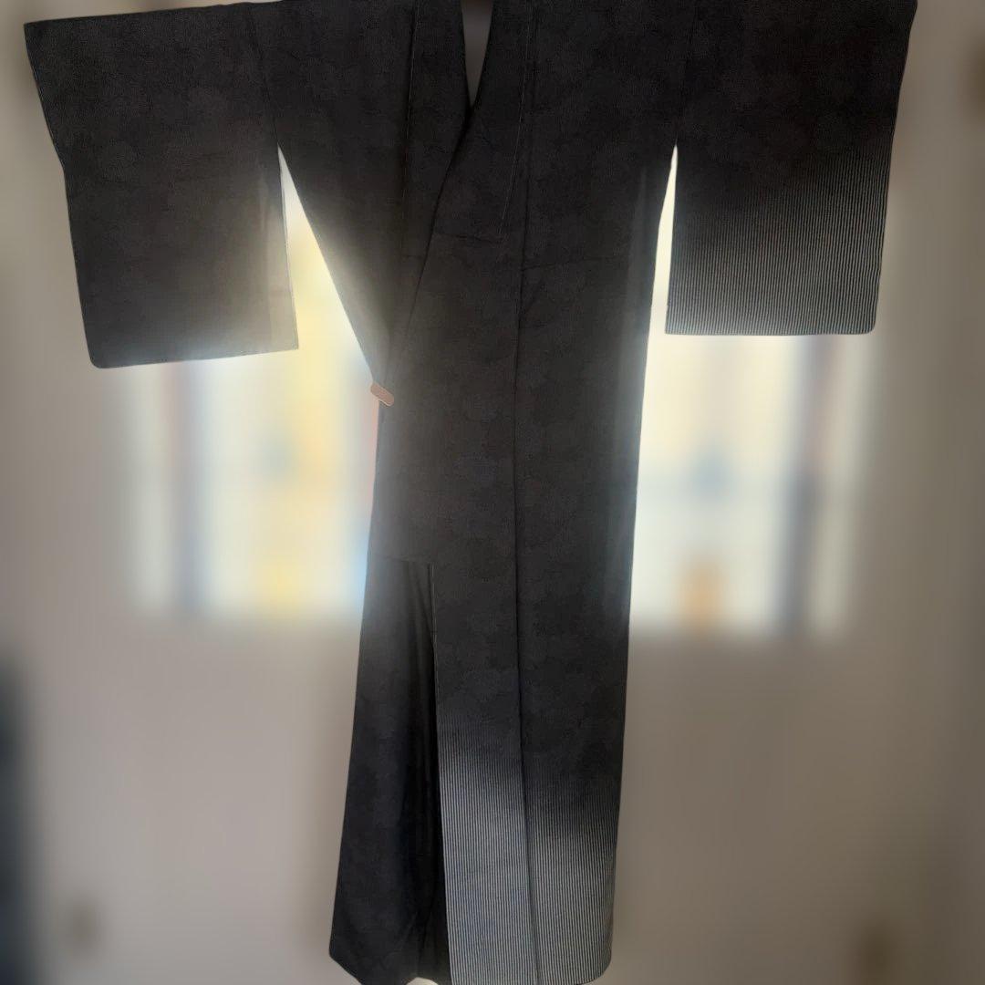 新品の現代風、鮫小紋となります。