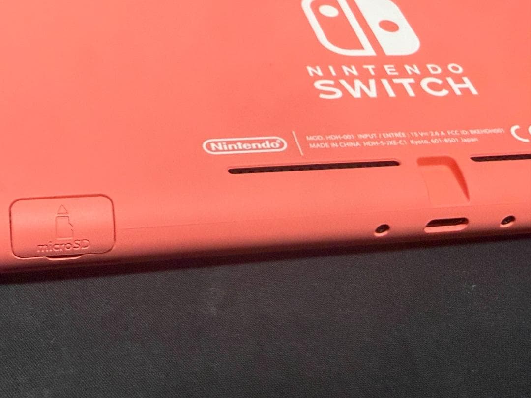 NintendoSwitchLite本体【microSD128GB・カバー付き】