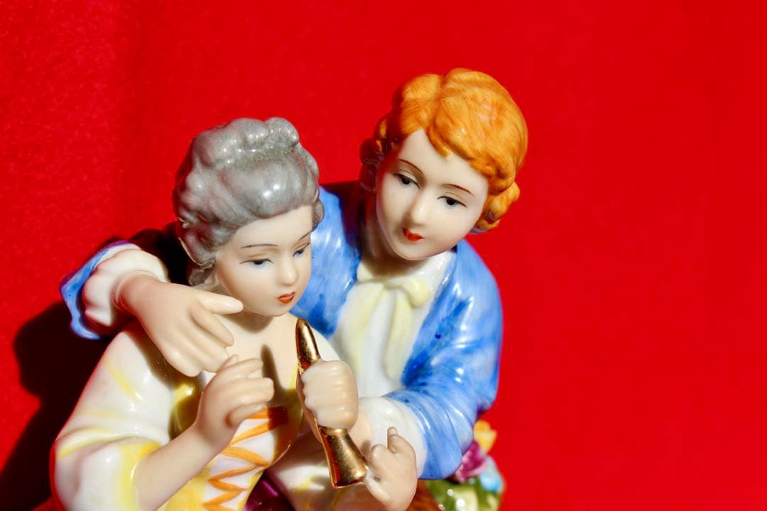 かわいい陶磁器【フィギュリン　羊飼いの男女】