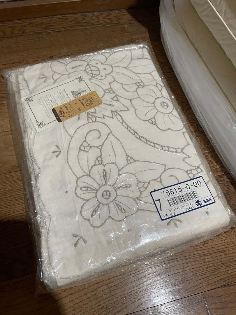 新品　羽毛座布団　5枚セット　カバー付き　高島屋で購入　長期保管品　その1